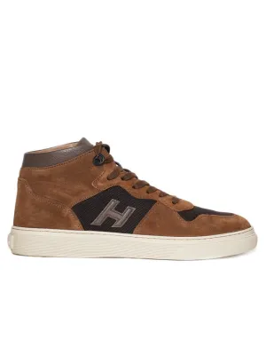 Basketball Model Sneaker
