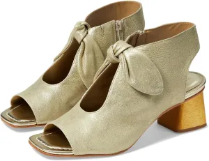 Bernardo Women's Lizzie Sandal