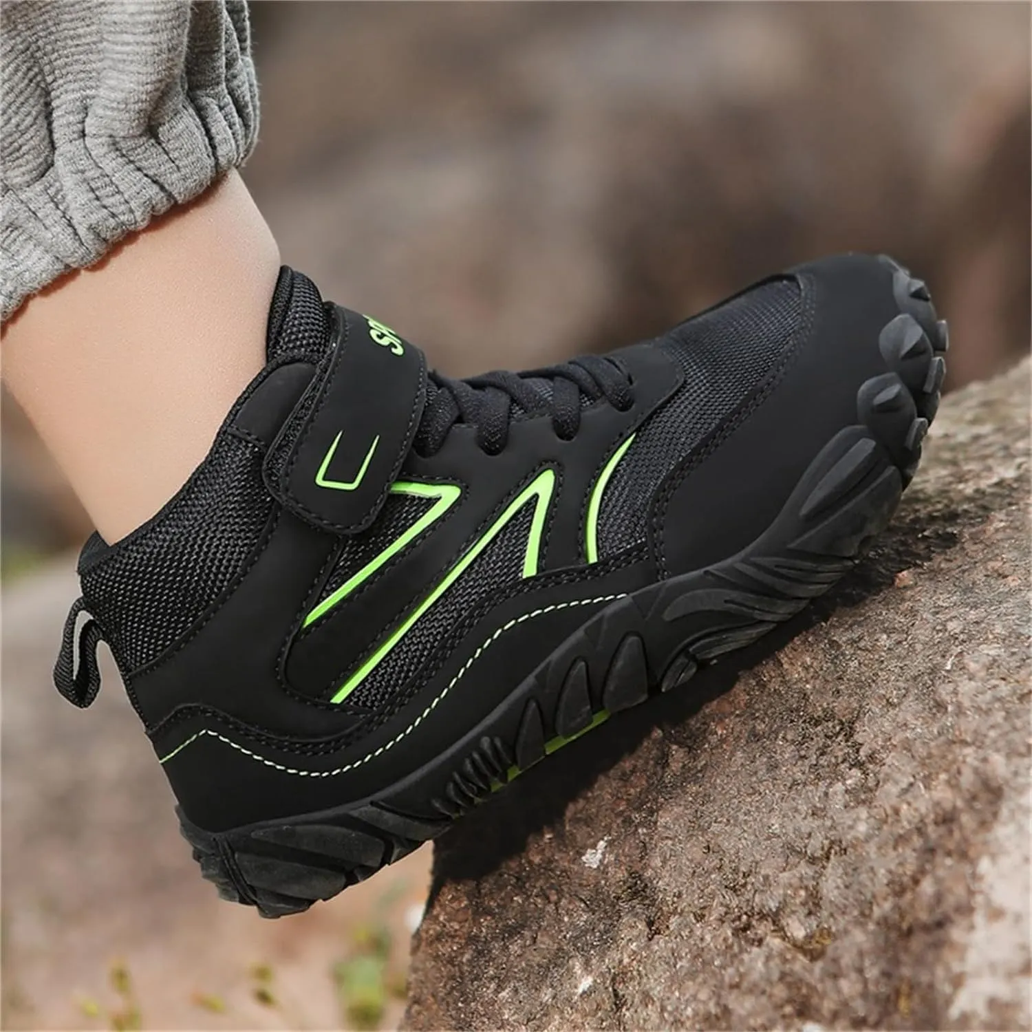 Boys Hiking Boots Outdoor High Top Boys Girls Outdoor Walking Climbing Sneaker Comfortable Adventure Trekking Shoes