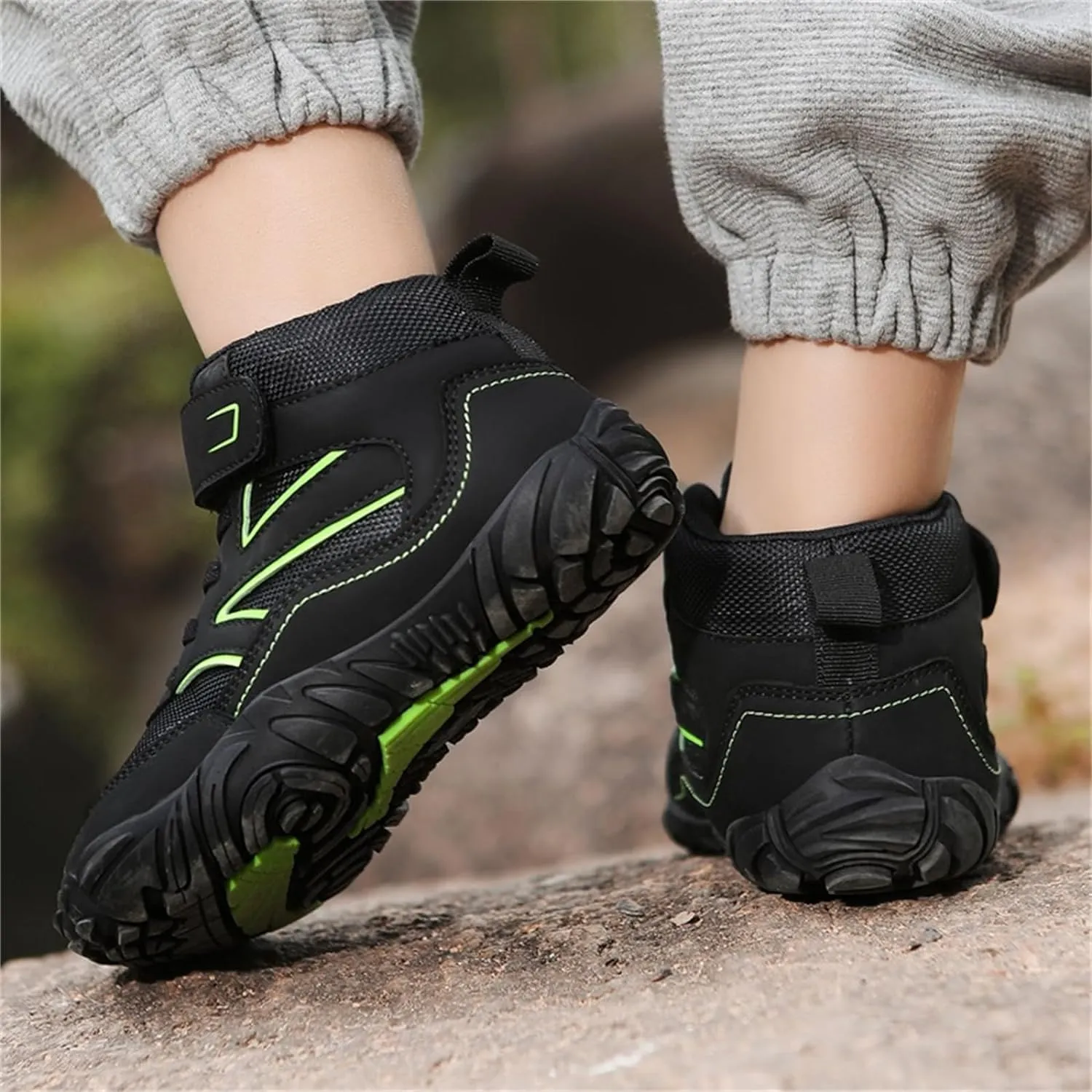 Boys Hiking Boots Outdoor High Top Boys Girls Outdoor Walking Climbing Sneaker Comfortable Adventure Trekking Shoes
