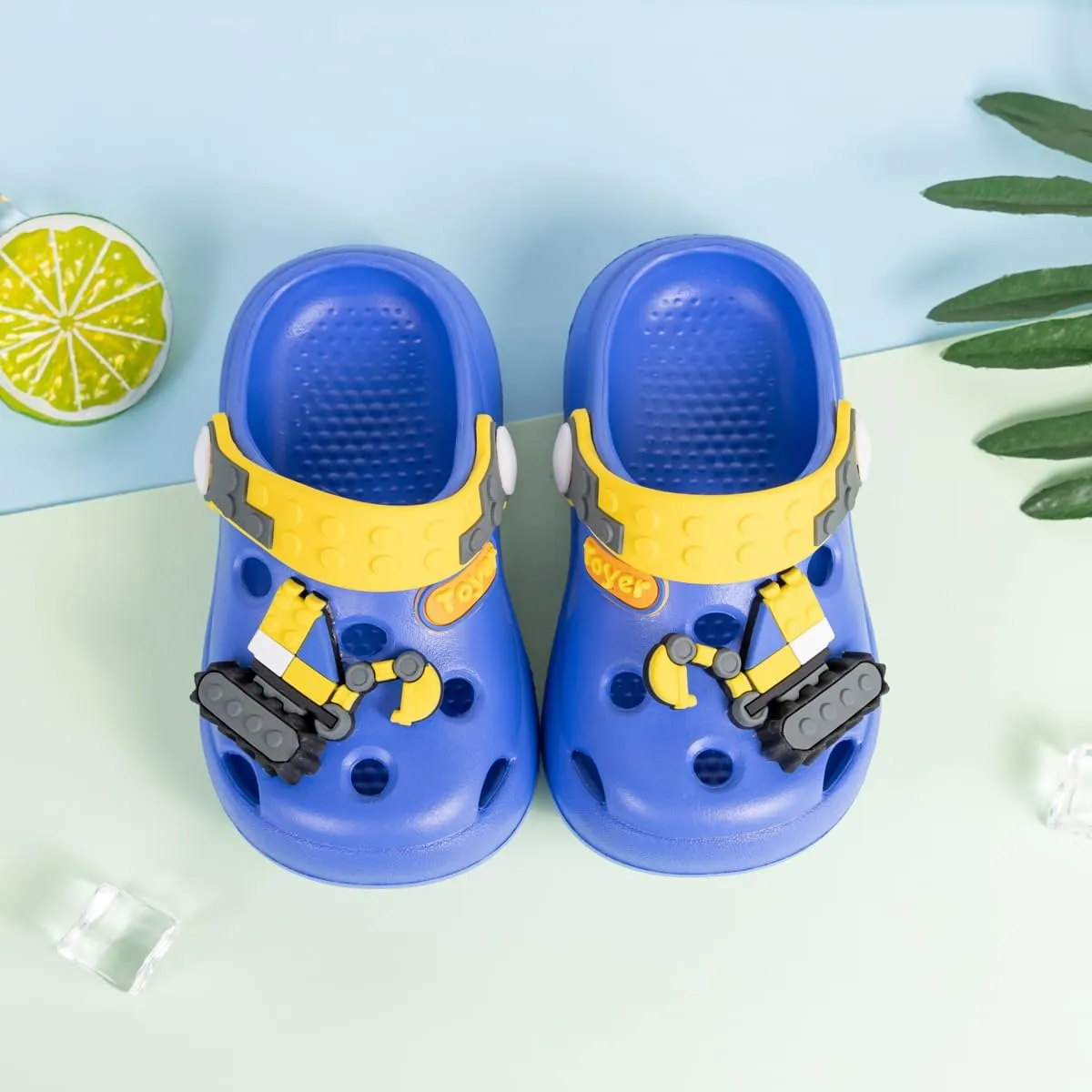 Casazoe Toddler Kids Boys Girls EVA Garden Clogs Summer Outdoor Slip On Water Sandals Children Lightweight Non-Slip Cartoon Closed Toe Slides House Slipper Beach Pool Play Shoes (Toddler/Little Kid)