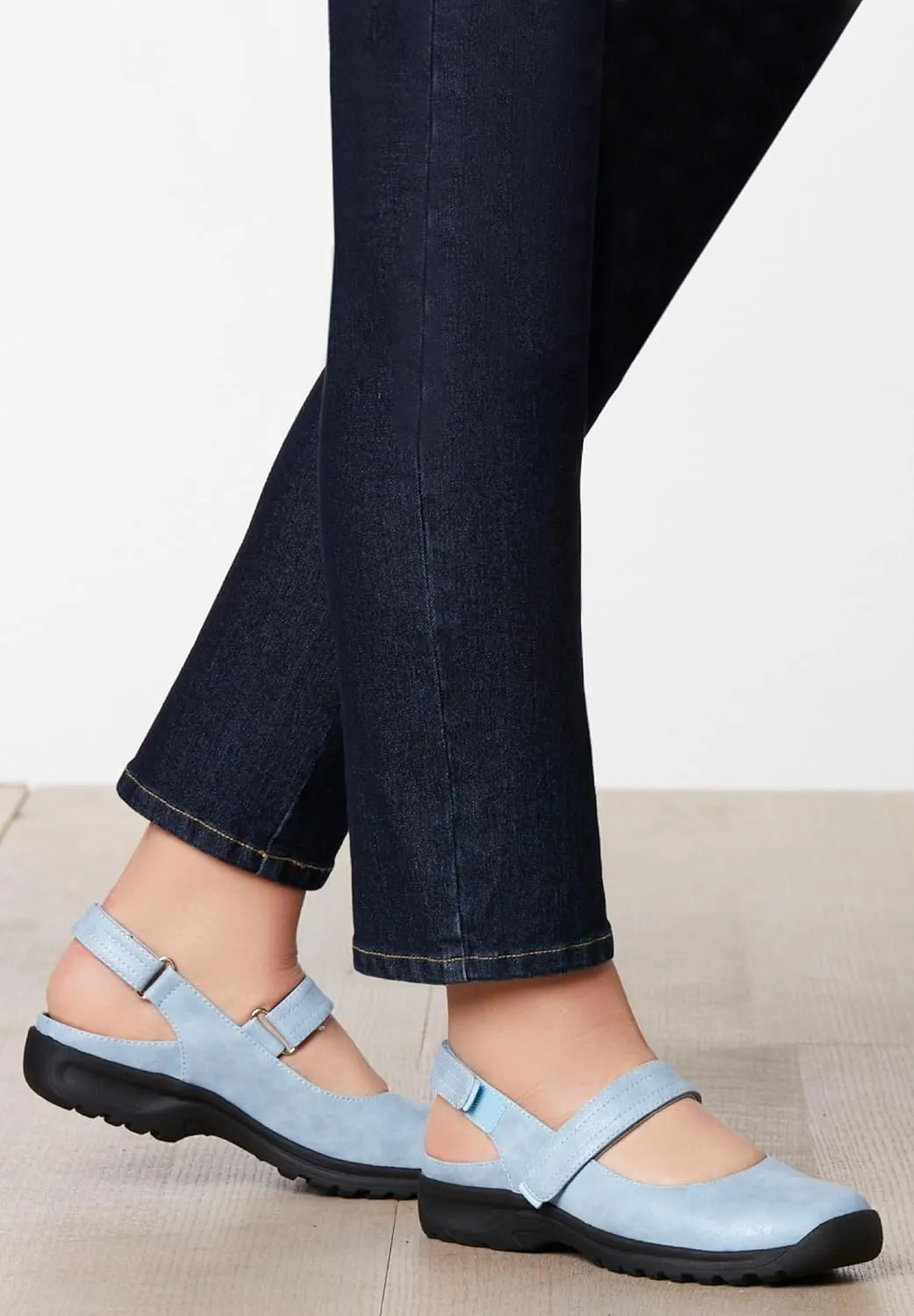 Comfortview Women's The Joelle Sling(Wide Widths Available)