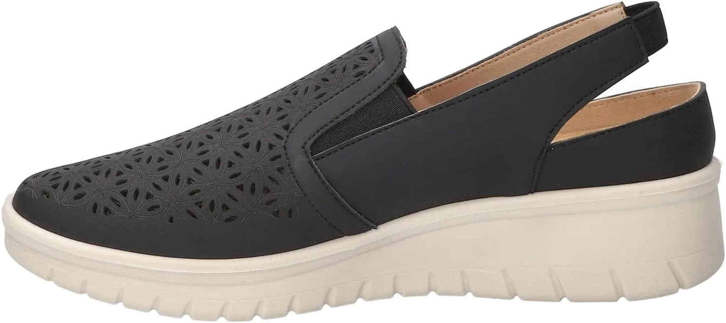 Easy Street Women's Petal Sneaker