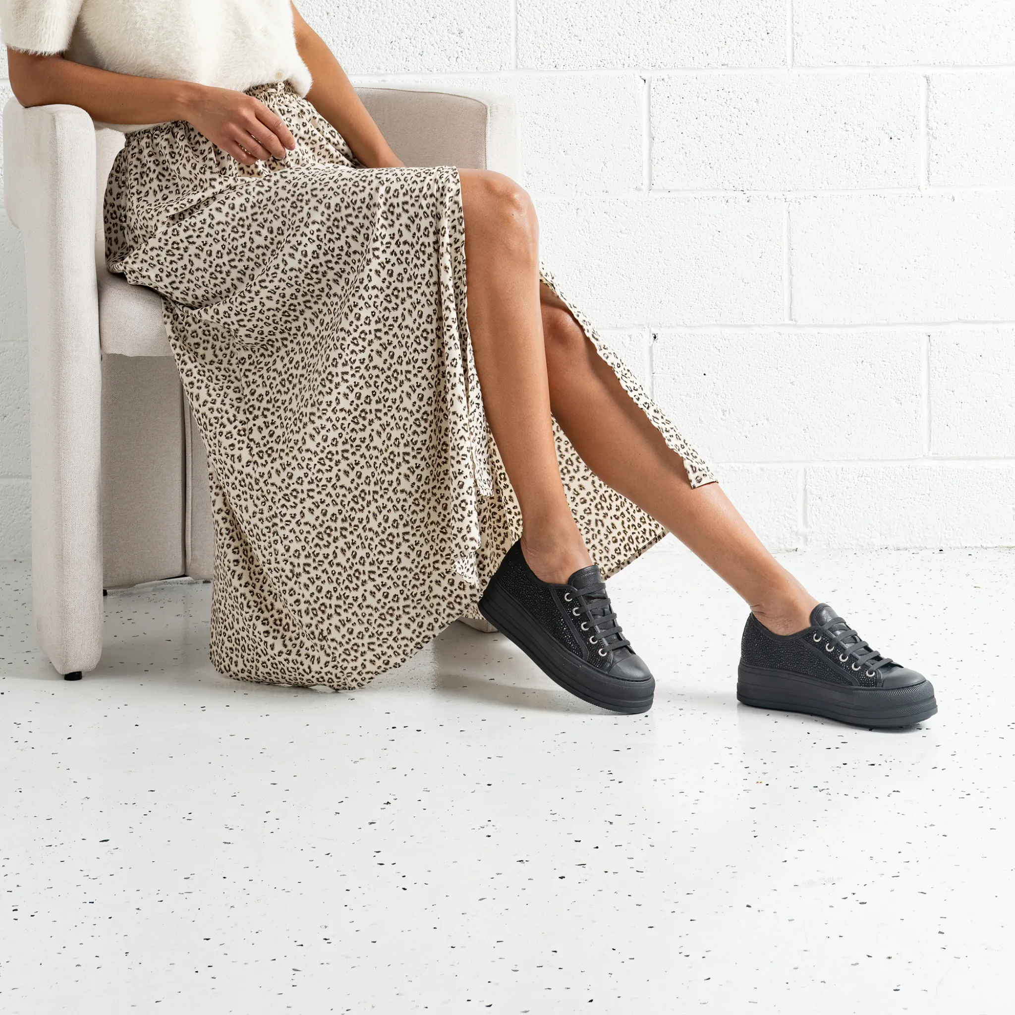 Gillers Black/Jewels Sneakers