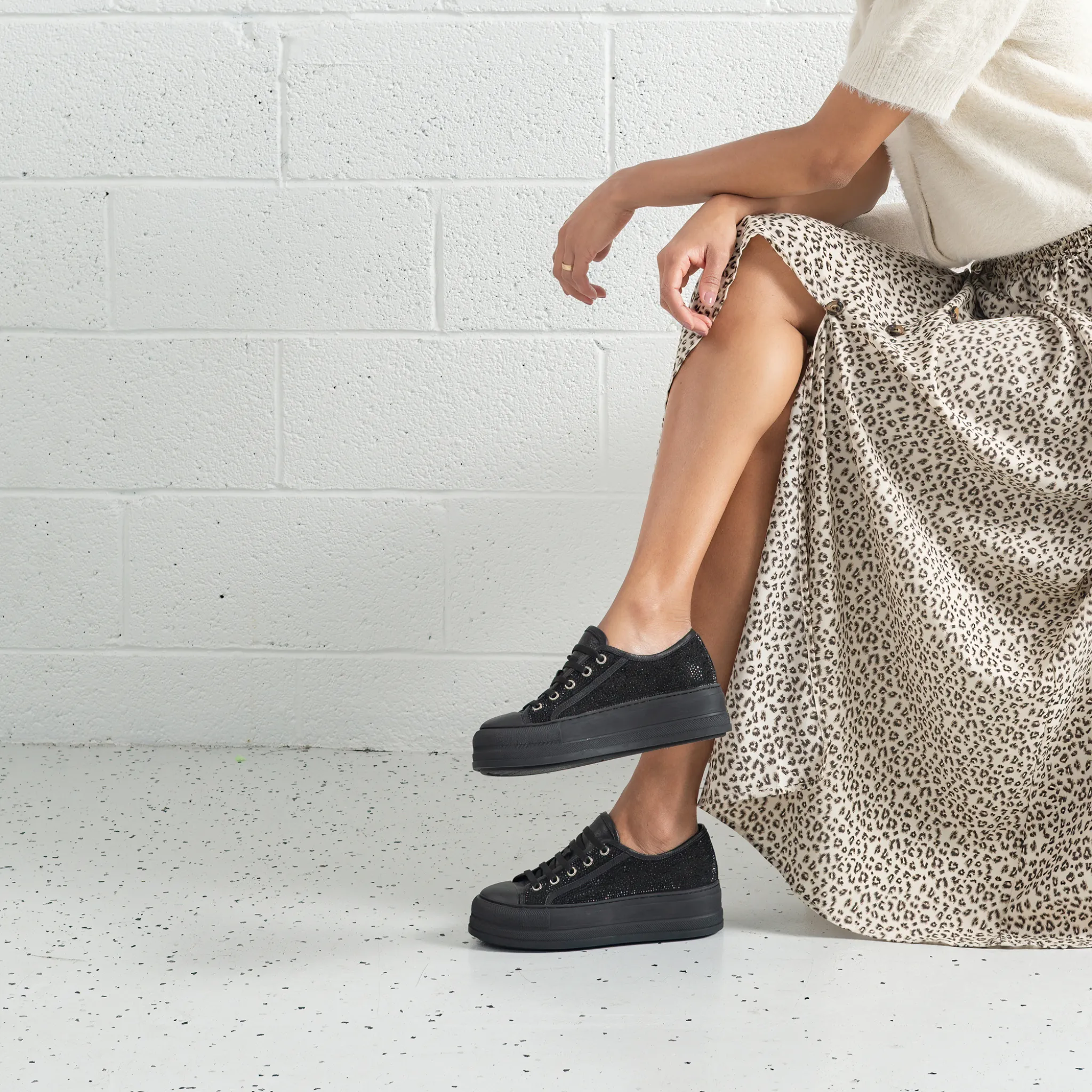 Gillers Black/Jewels Sneakers