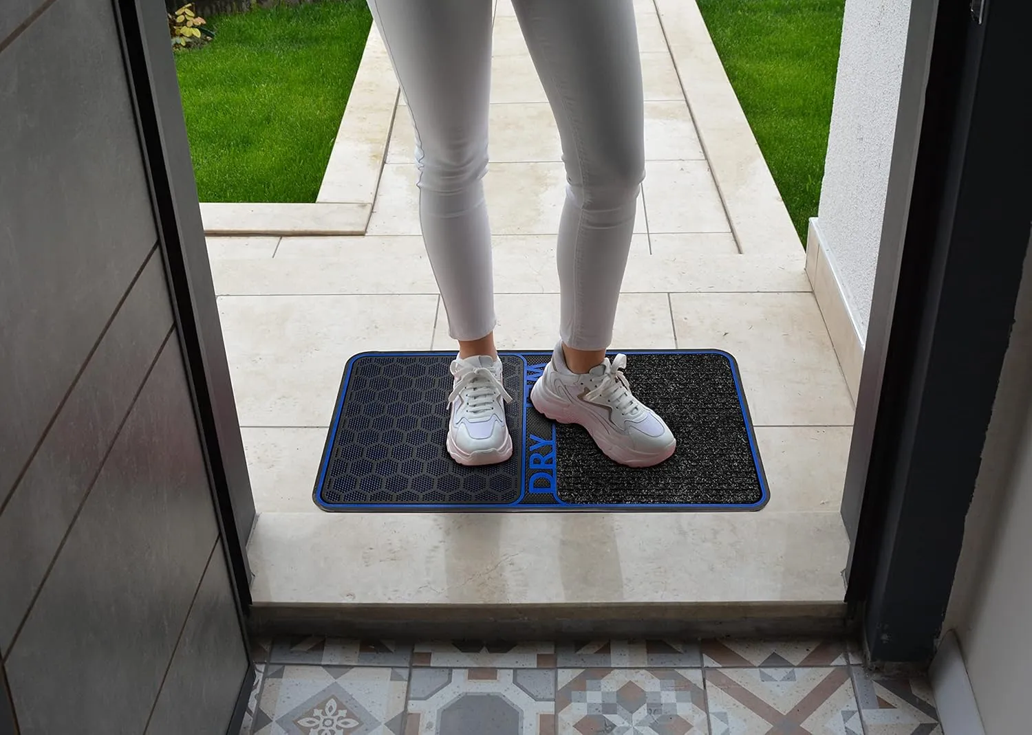 J&V TEXTILES 2 in 1 Wet Dry Shoe Cleaning Floor Mat - 18’’ x 32’’ Non Slip Machine Washable - Boot Tray Perfect to Remove Mud Dirt and Yuck from Footwear - Indoor Outdoor Rug (Blue)