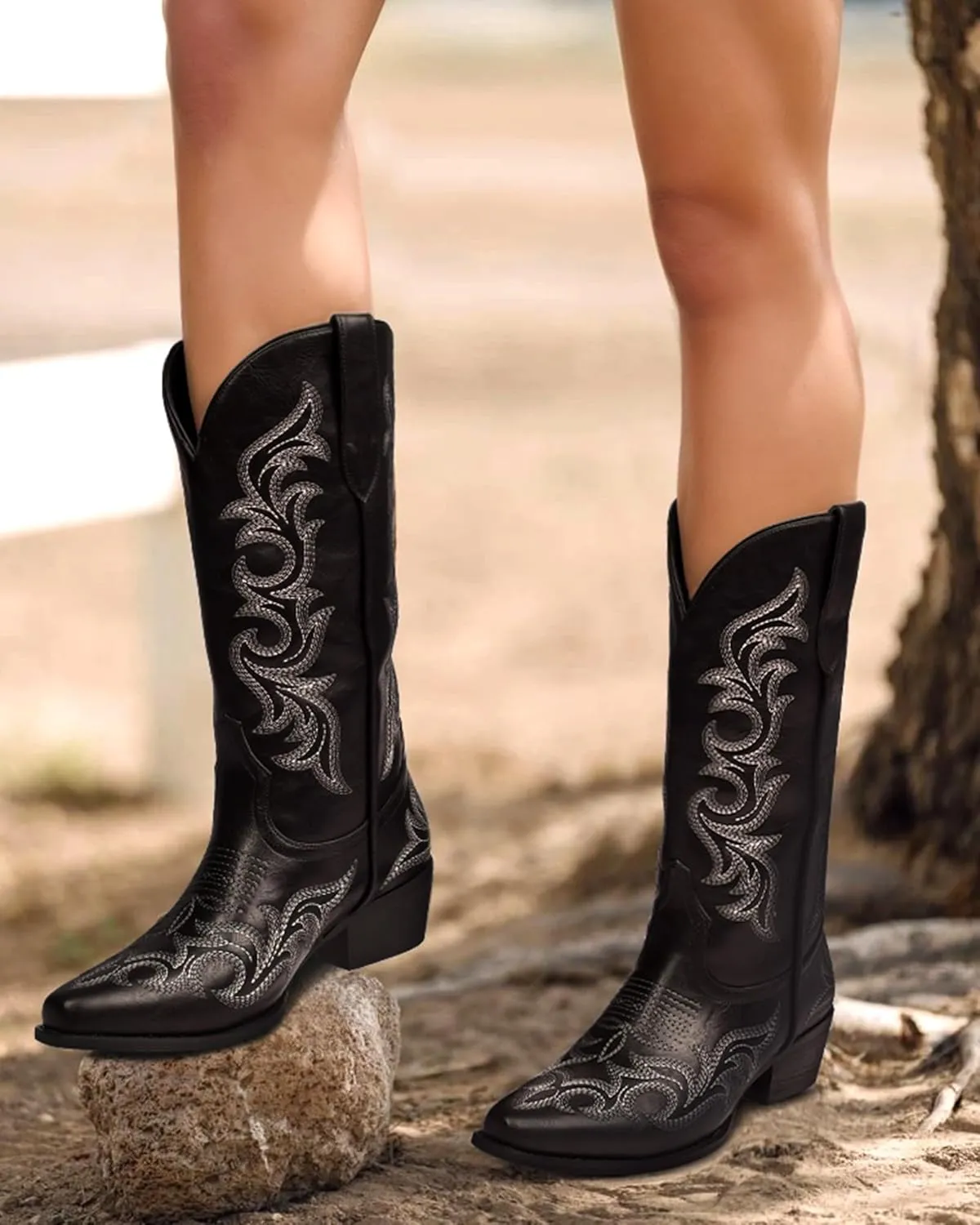Ouepiano Cowboy Boots for Women Cowgirl Mid Calf Western Embroidered Chunky heels Pointed Toe Pull On Vintage Fashion Country Boot