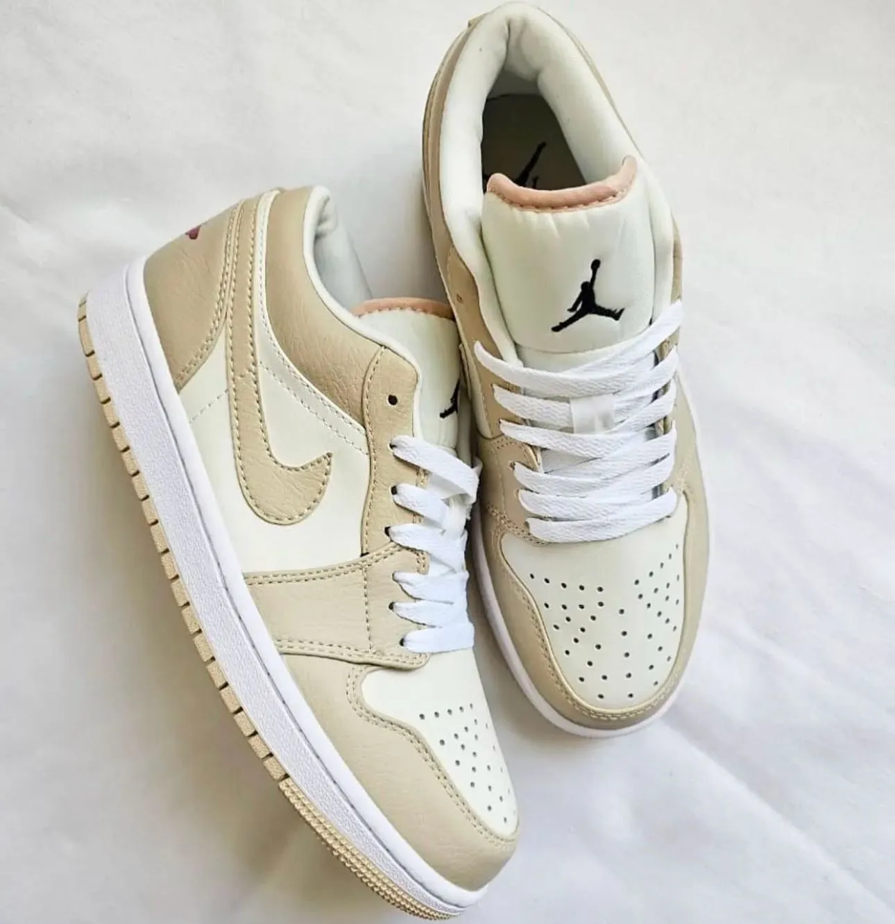 "Nike Air Jordan 1 Low SE Sail Rattan University Red – Classic Comfort, Bold Style!"