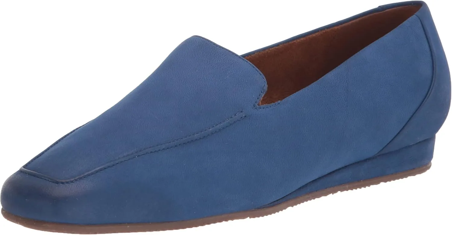 SoftWalk Women's Vista Loafer