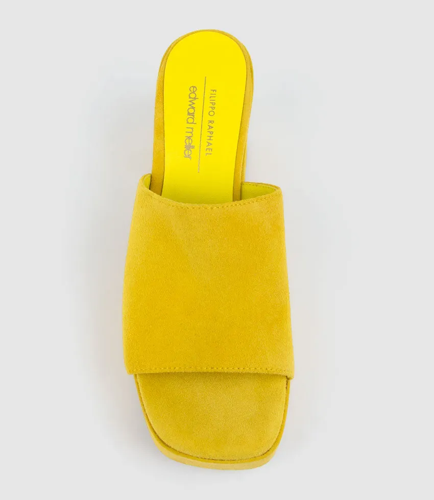 TILLA90 Platform Slide in Yellow Suede