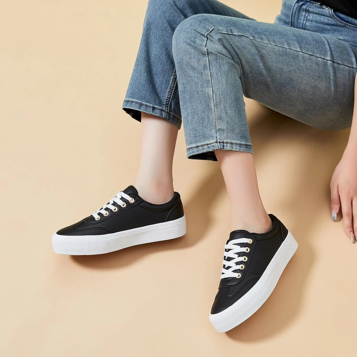 TUOPIN Women's Tennis Shoes White PU Leather Platform Sneakers Comfortable Lace-Up Walking Shoes Fashion Chunky Athletic Sneakers for Women