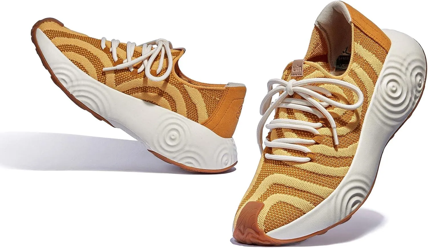 UIN Women's Platform Walking Shoes Casual Comfortable Art Painted Travel Fashion Sneaker Brava