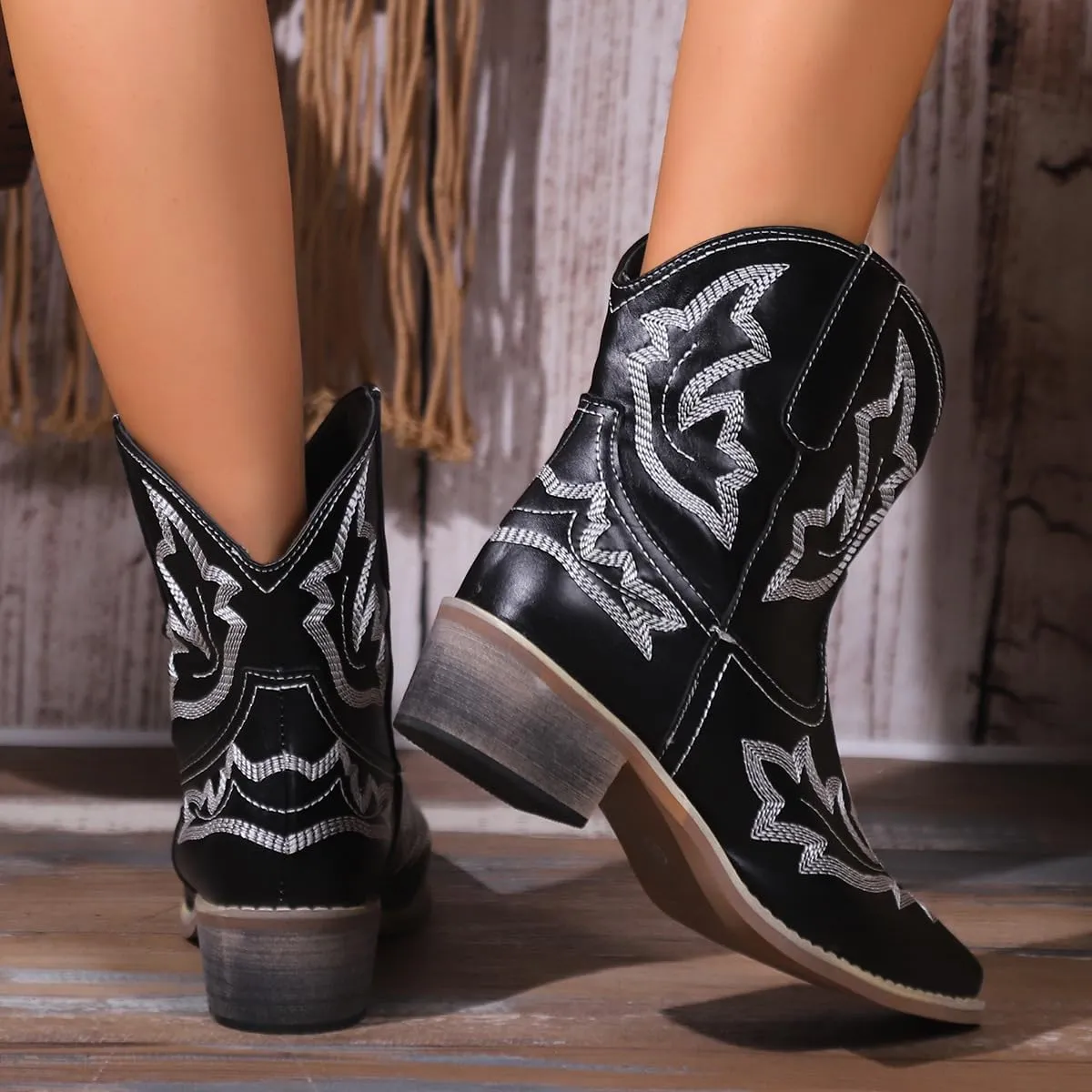 Women's Embroidered Floral Cowgirl Boots Low Chunky Heel Western Boots Western Stitched Pointe Toe High Top Ankle Boot Mid Calf Rider Boots