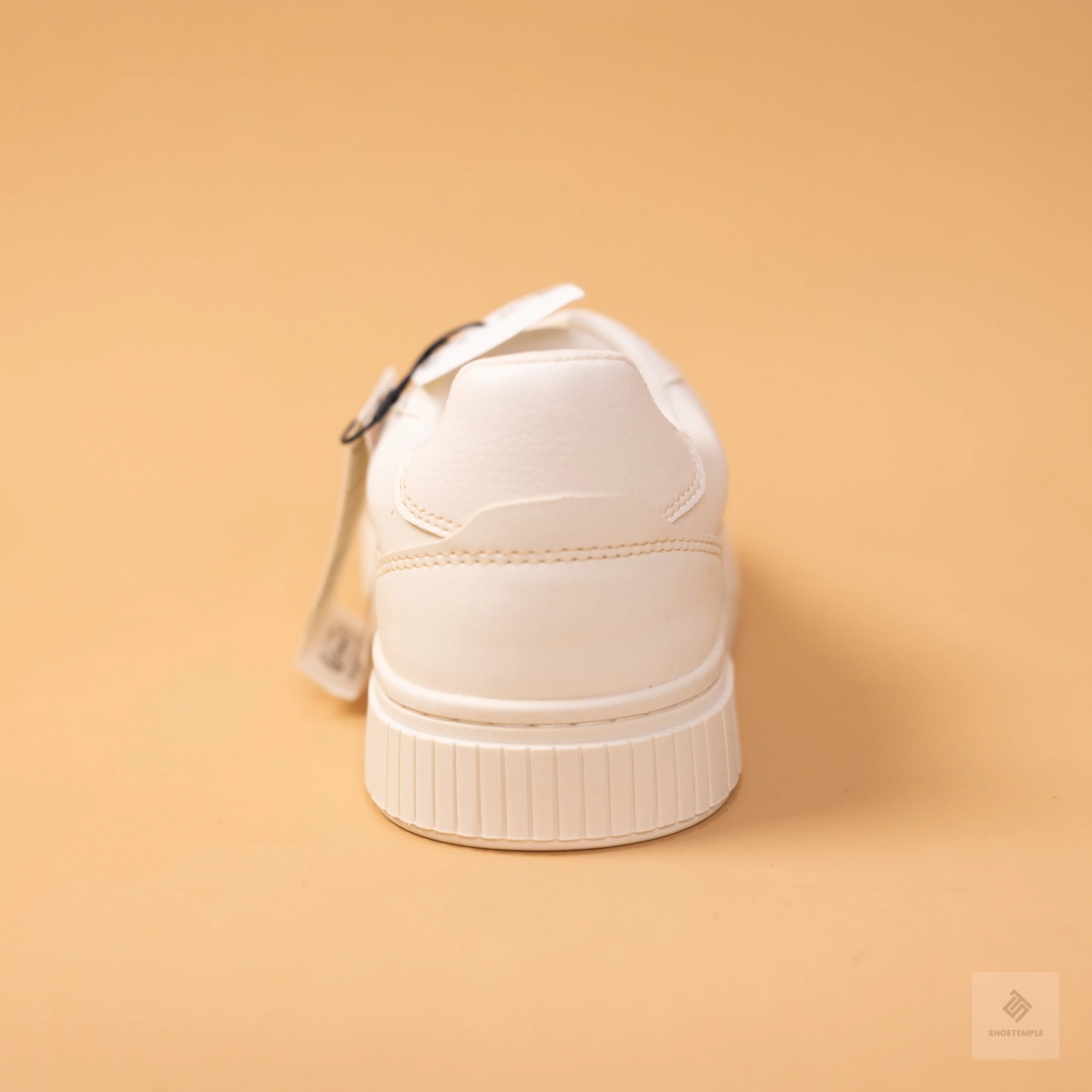 Zara Estilo Retro Sneaker